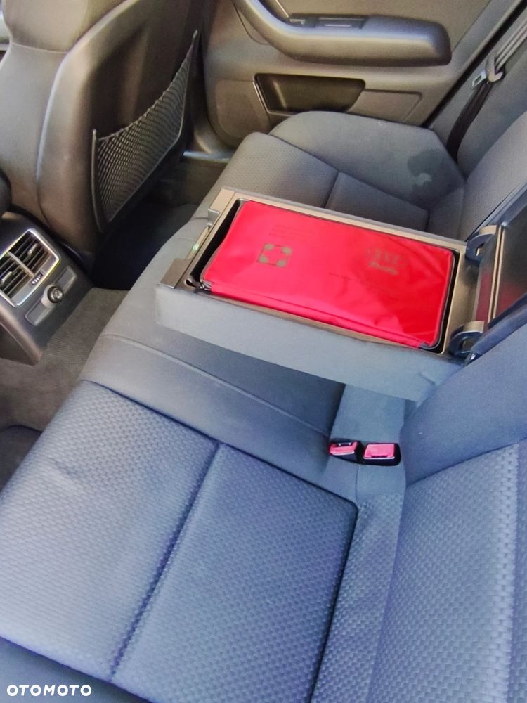 Audi A6 Limousine 3.0 TDI tiptronic quattro - 9
