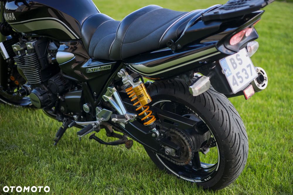 Yamaha XJR - 8