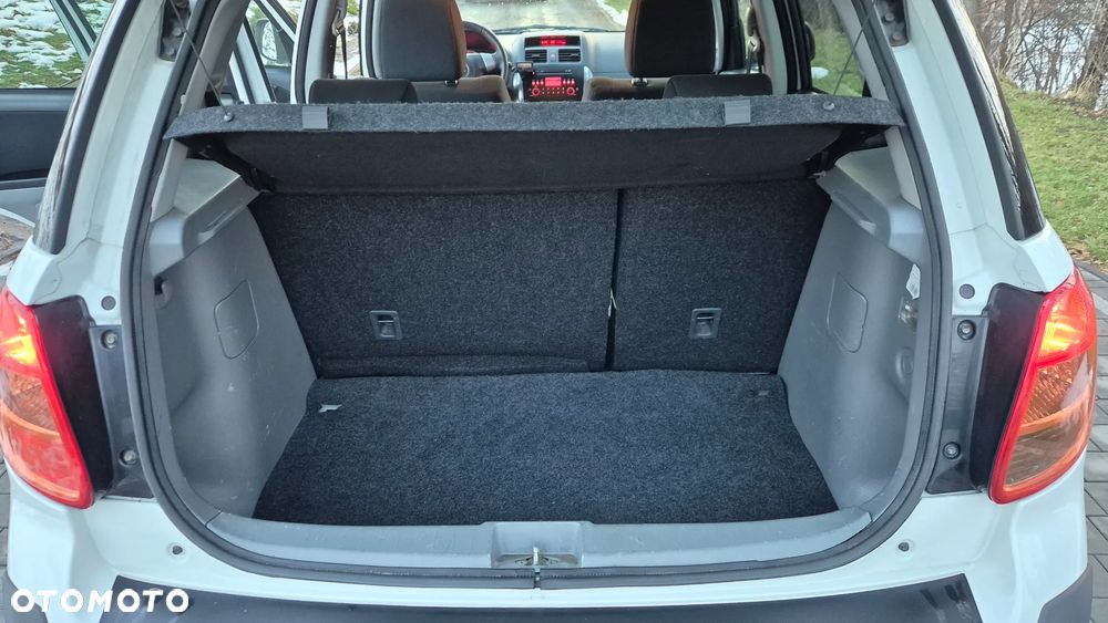 Suzuki SX4 1.6 VVT 4x4 Club - 16