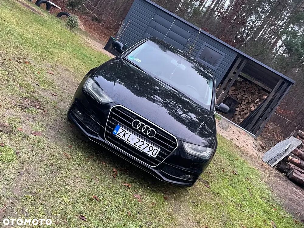 Audi A4 Limousine - 1
