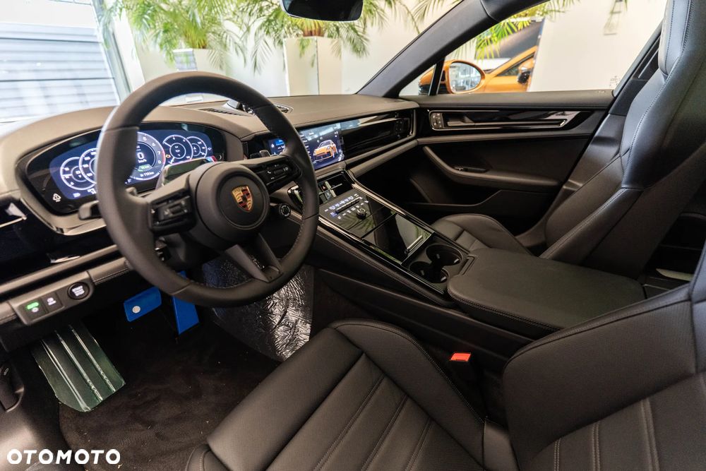 Porsche Panamera 4 - 9