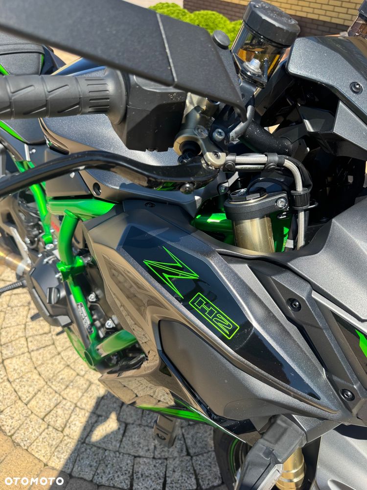 Kawasaki H2 - 9