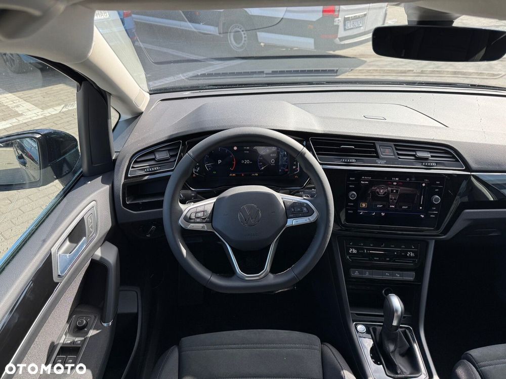 Volkswagen Touran - 19
