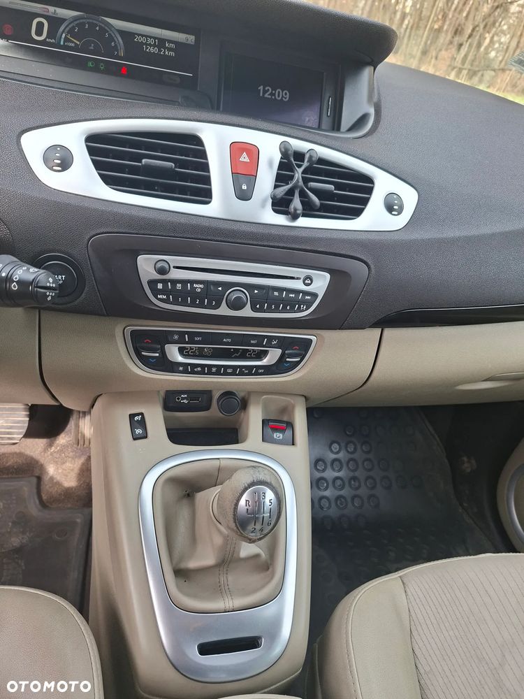 Renault Scenic 1.4 16V TCE Privilege - 17