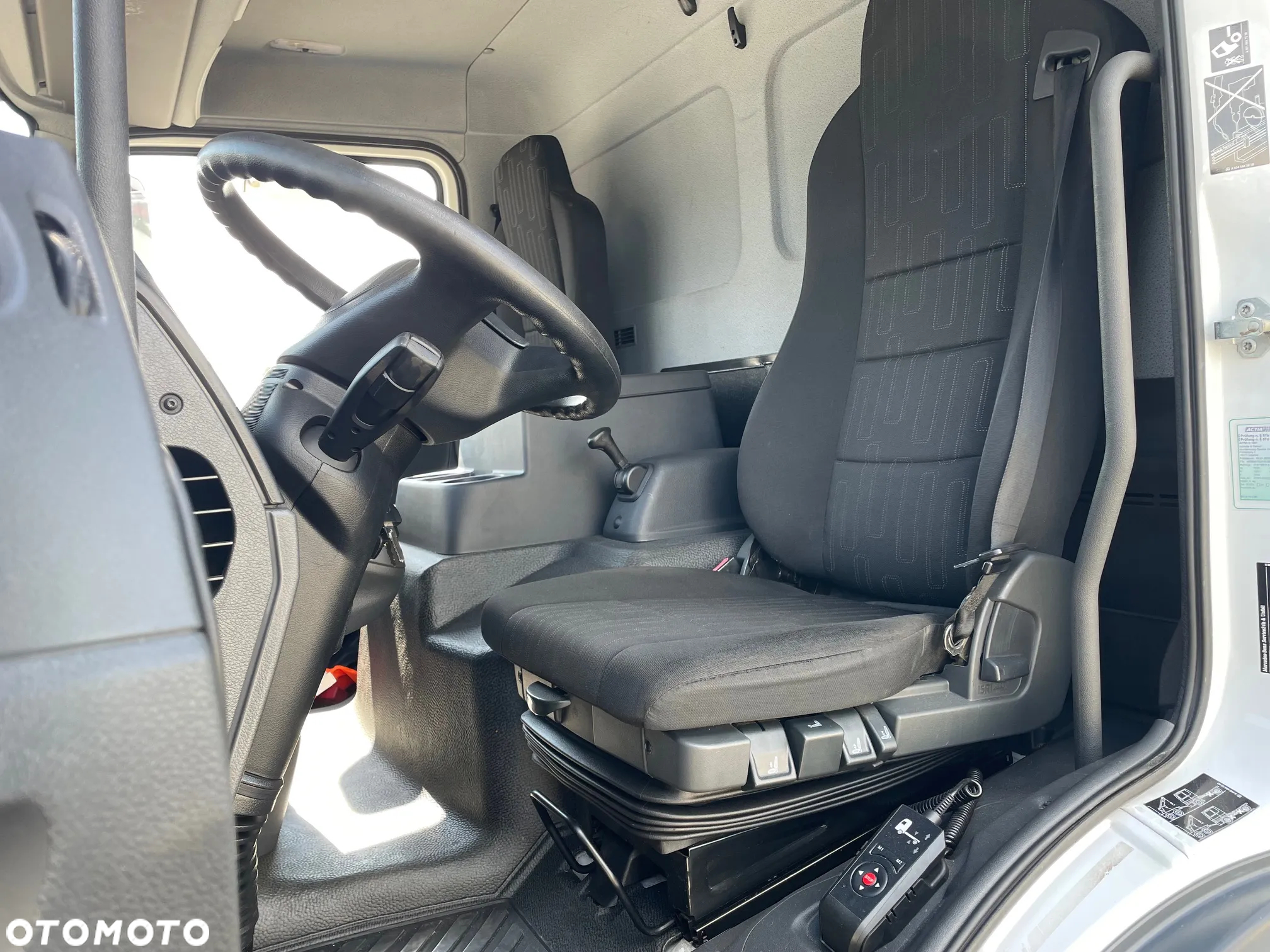 Mercedes-Benz ATEGO 816 ,ładowność 3,1 tony! - 14