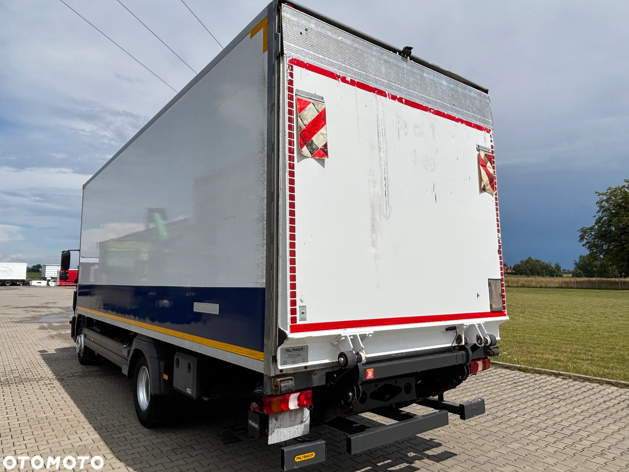 Mercedes-Benz ATEGO 1527 , chłodnia Termoking 800R, winda załadowcza 2 tony 2021 rok, jednokomorówka , świeżo po serwisie agregatu - 26