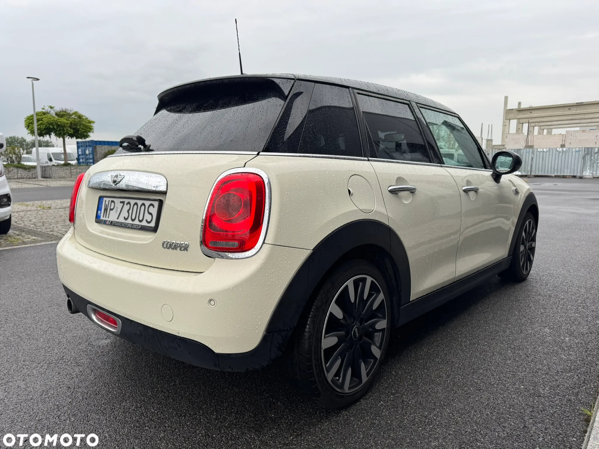 MINI Cooper Standard - 5