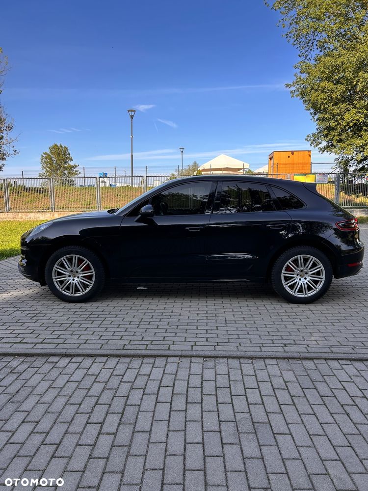 Porsche Macan Turbo - 4