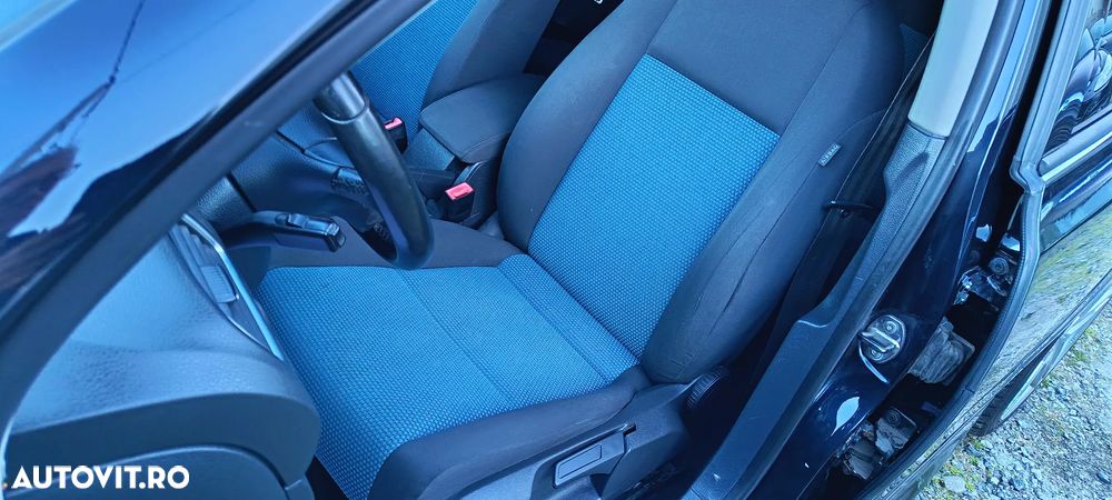 Volkswagen Golf 1.6 TDI 4Motion BlueMotion Technology Comfortline - 21
