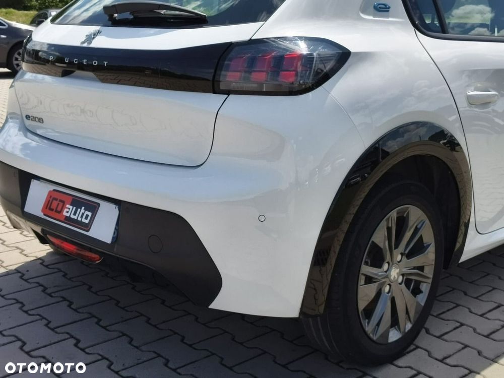 Peugeot 208 - 15
