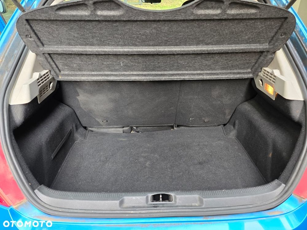 Peugeot 207 - 11