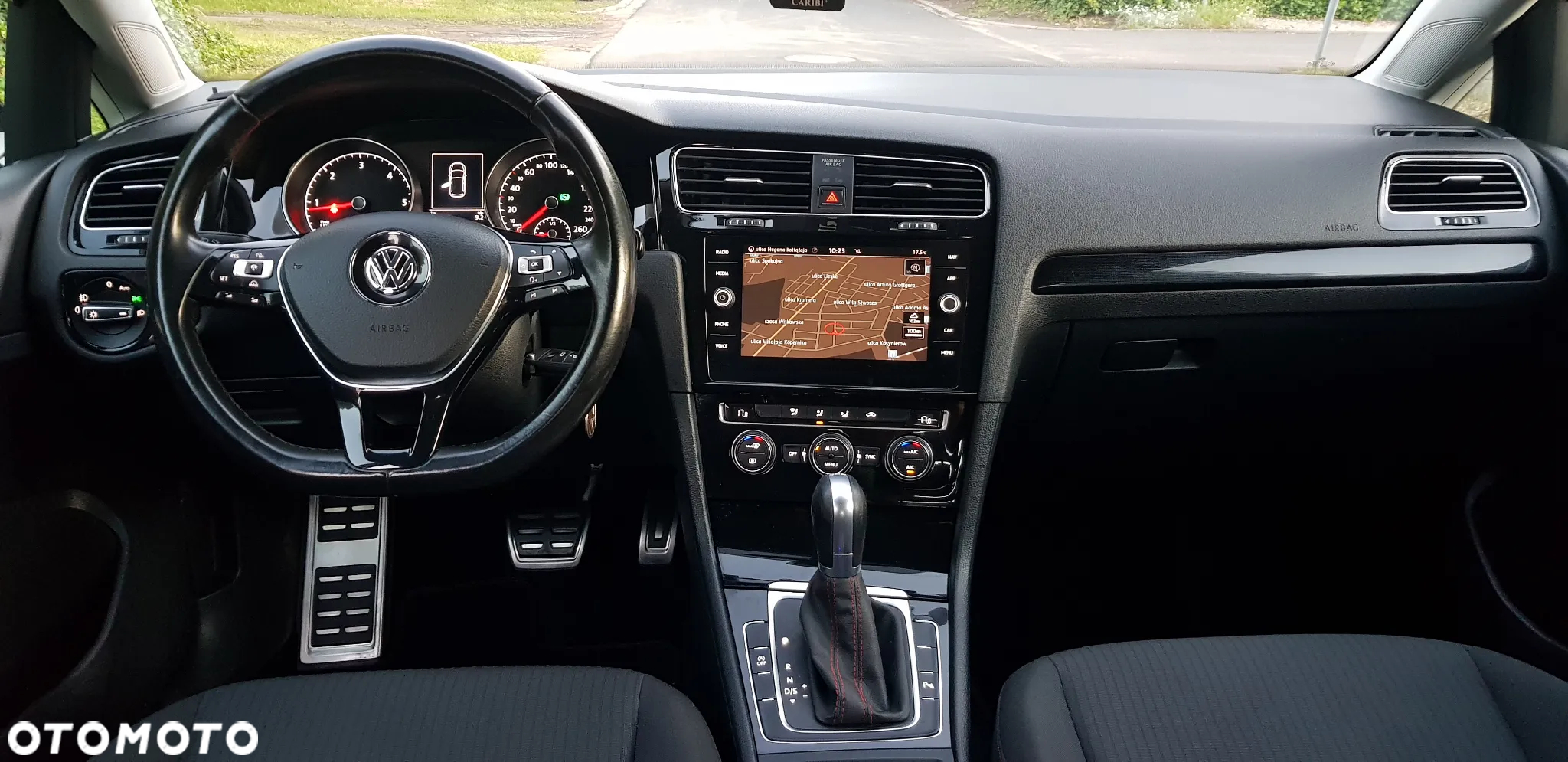 Volkswagen Golf 2.0 TDI DSG Sound - 30