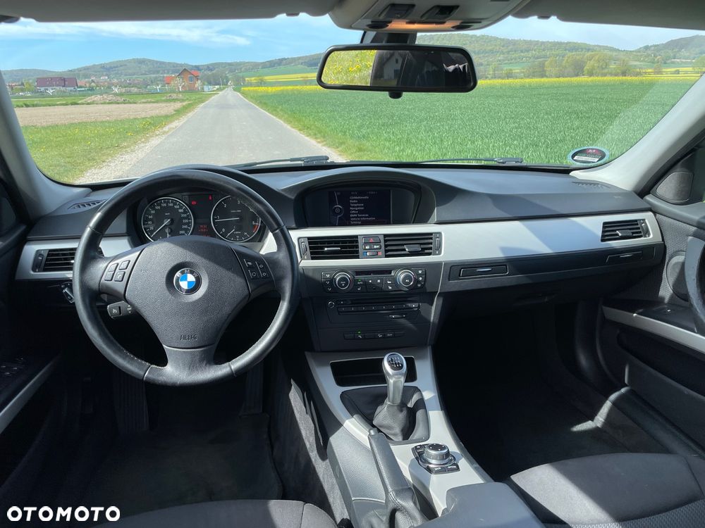 BMW Seria 3 320d xDrive DPF - 2