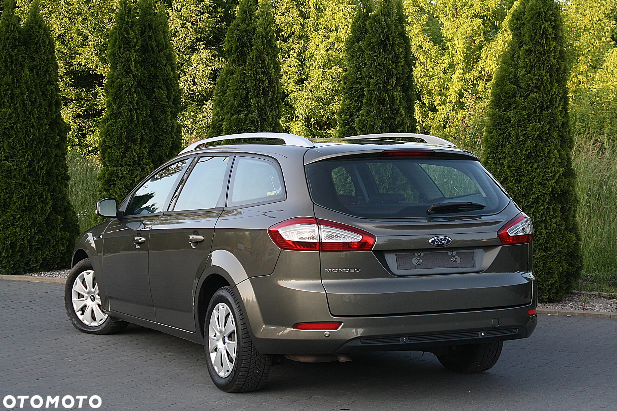 Ford Mondeo 1.6 T Gold X - 14