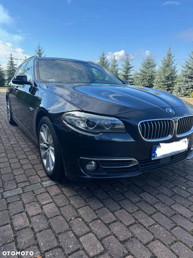 BMW Seria 5 525d xDrive Luxury Line - 1