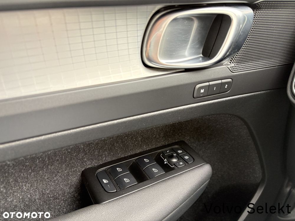 Volvo XC 40 - 18
