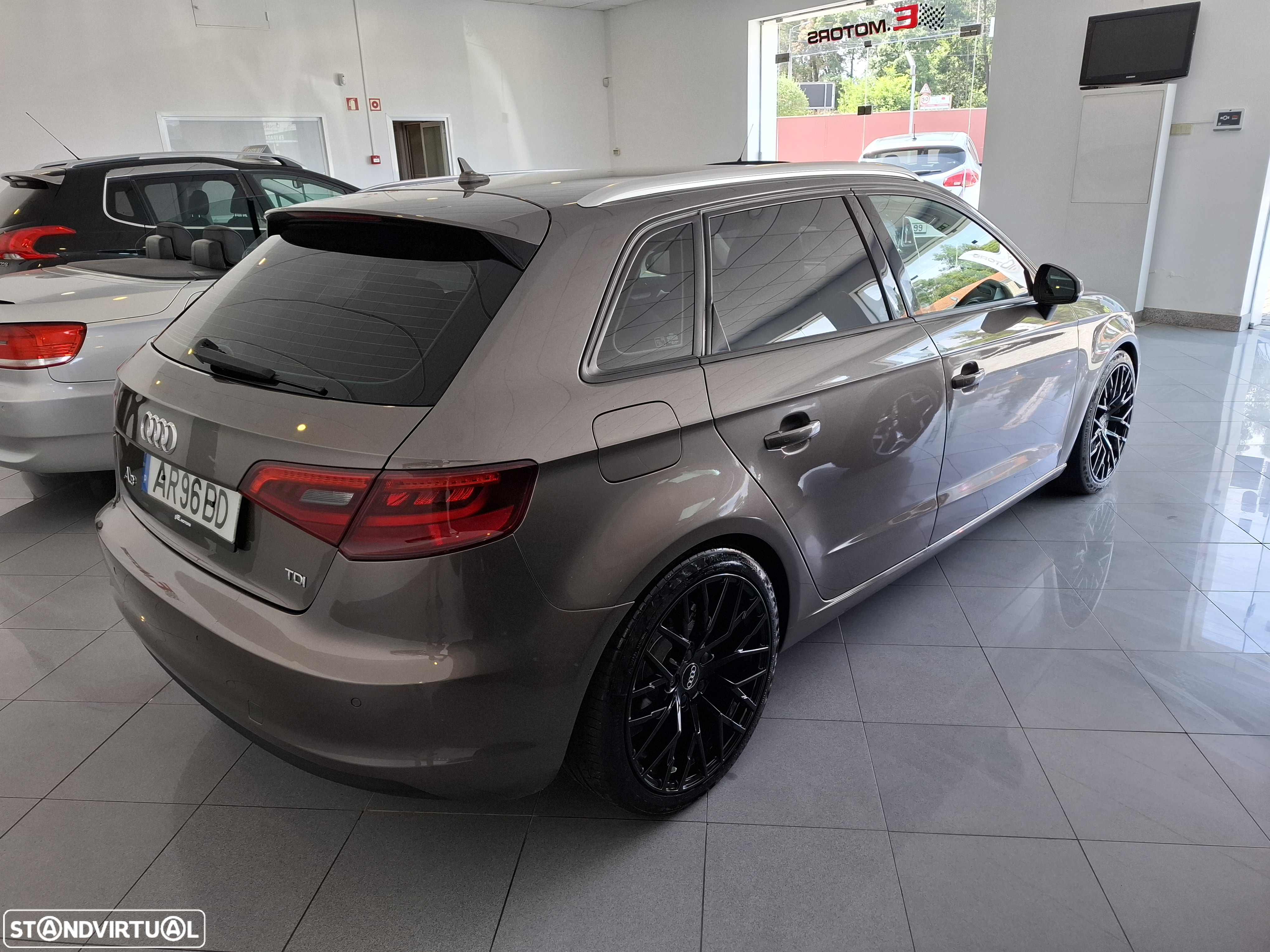 Audi A3 1.6 tDI S tronic sport - 5