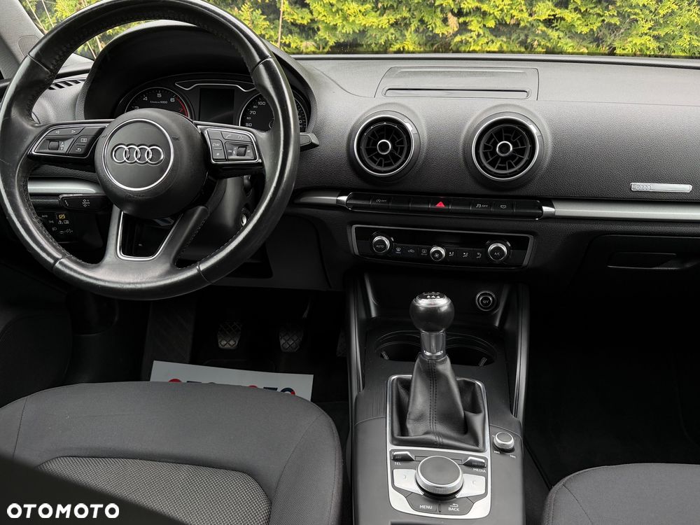 Audi A3 Sportback 1.0 TFSI design - 21