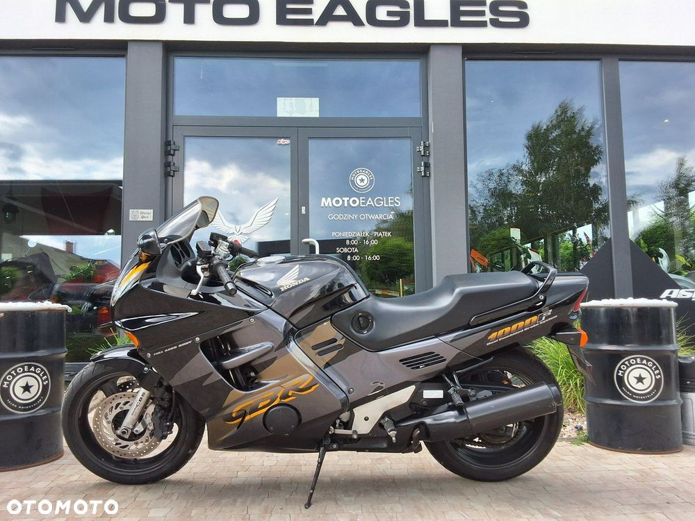 Honda CBR - 3