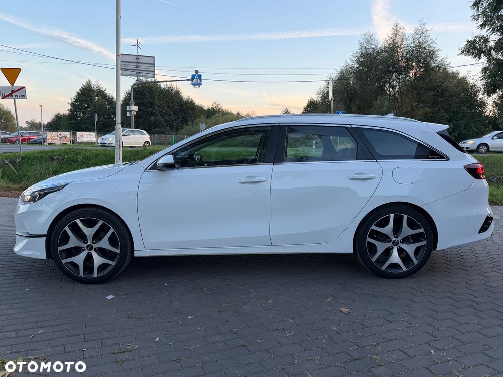 Kia Ceed - 8