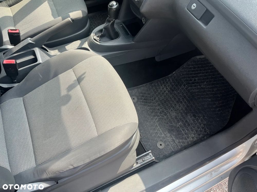 Volkswagen Caddy - 10