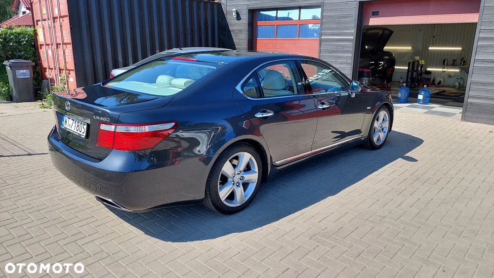 Lexus LS 460 Prestige - 39