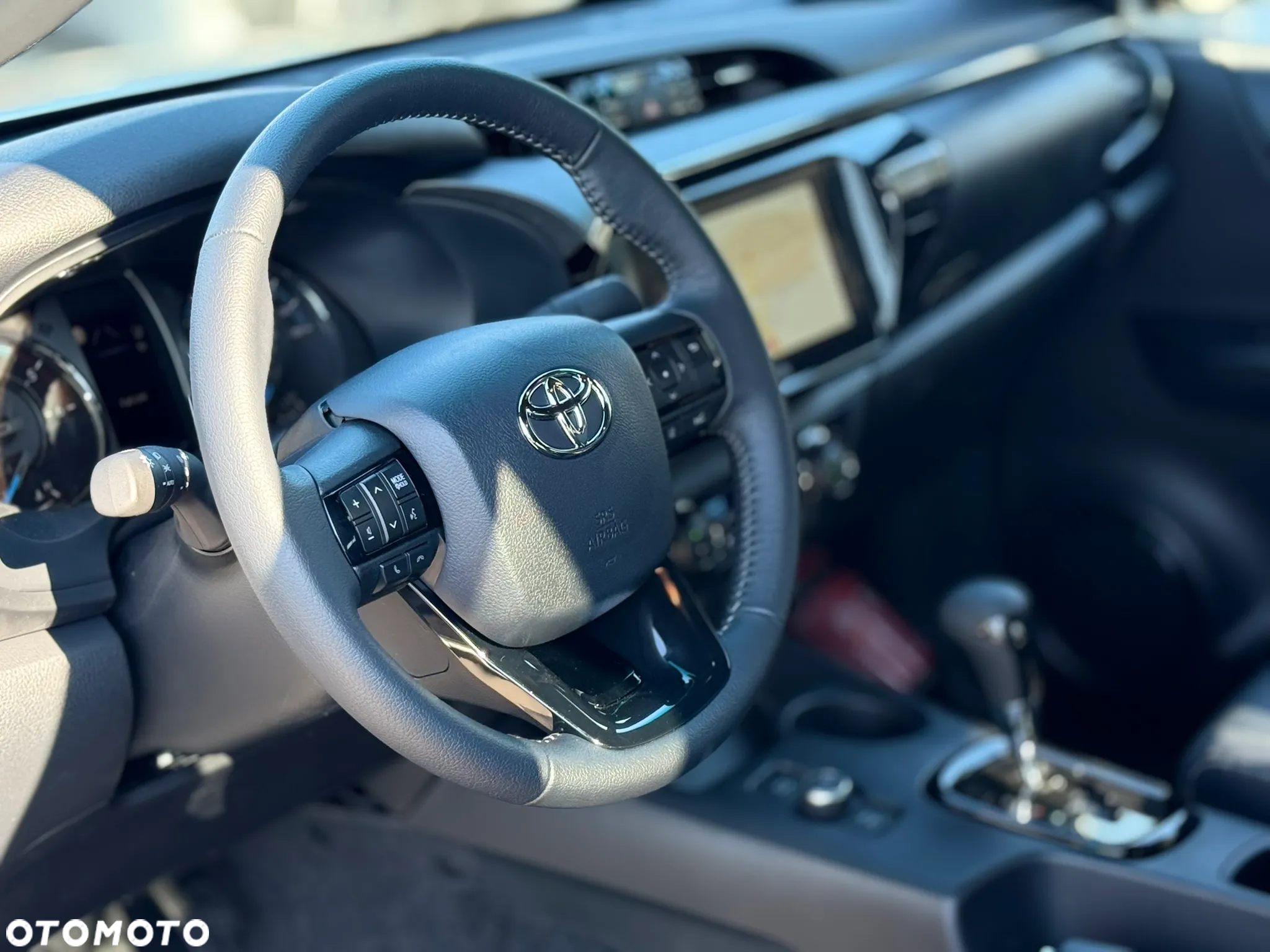 Toyota Hilux - 16