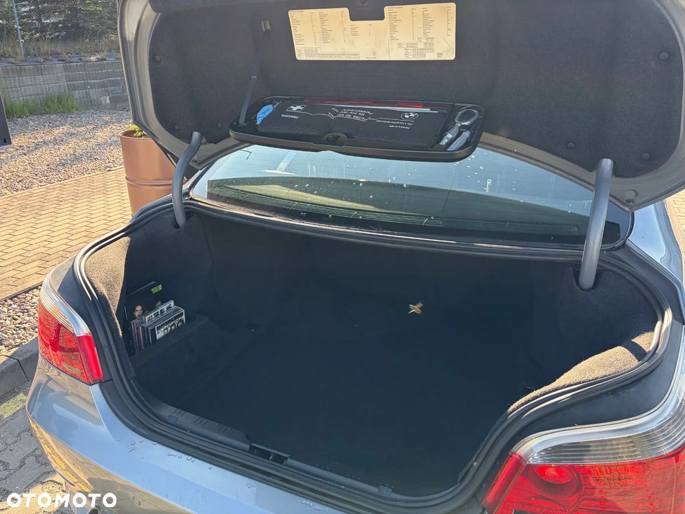 BMW Seria 5 545i - 20