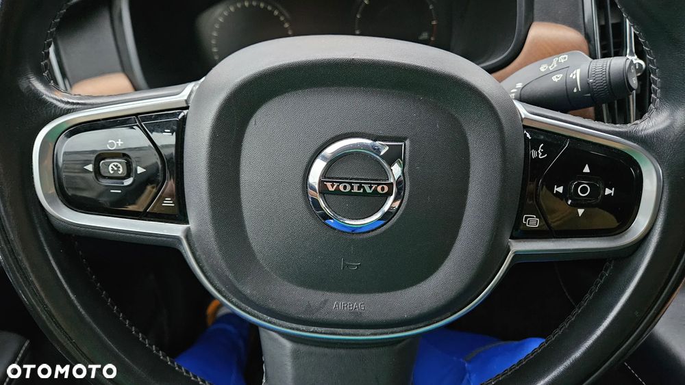 Volvo V90 D4 Inscription - 17