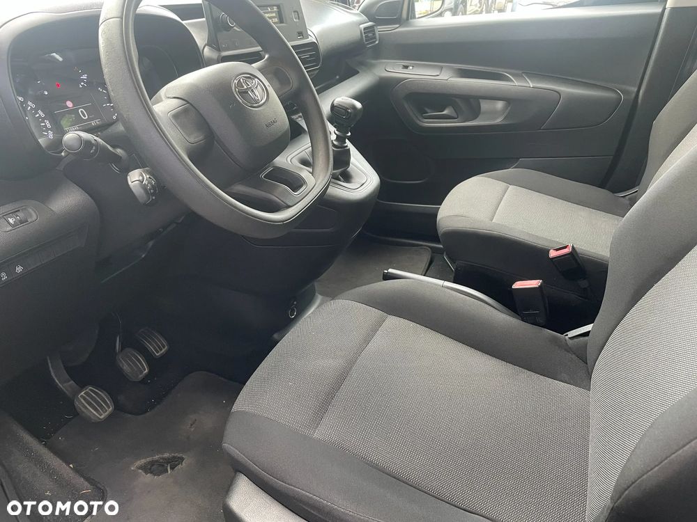 Toyota Proace City Verso 1.2 D-4T Business - 10