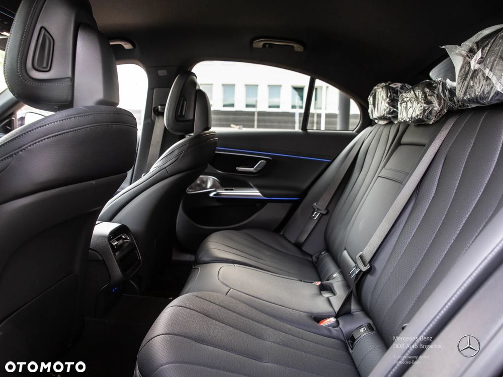 Mercedes-Benz Klasa E 220 d mHEV 4-Matic AMG 9G-Tronic - 12