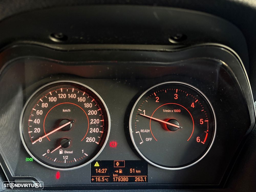 BMW 118 d Pack M - 42