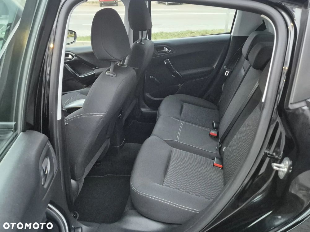 Peugeot 208 PureTech 82 Start & Stop Allure - 29