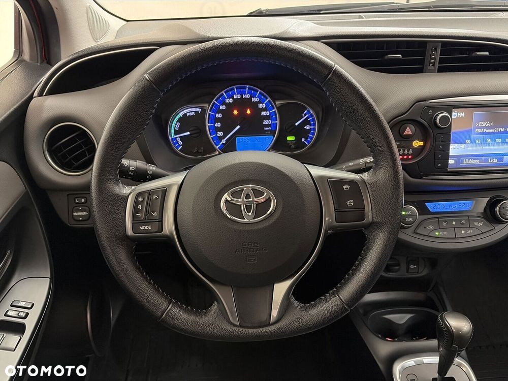 Toyota Yaris - 12