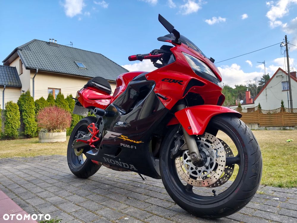 Honda CBR - 3