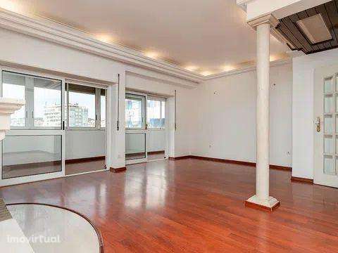 Arrendamento de apartamento T5 Duplex Vista Rio no Centro de Almada - Grande imagem: 3/39