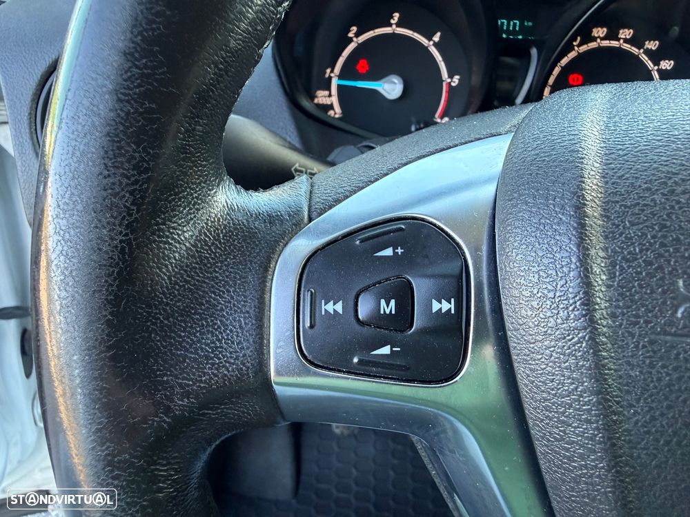 Ford Transit Courier 1.5 TDCI - 16