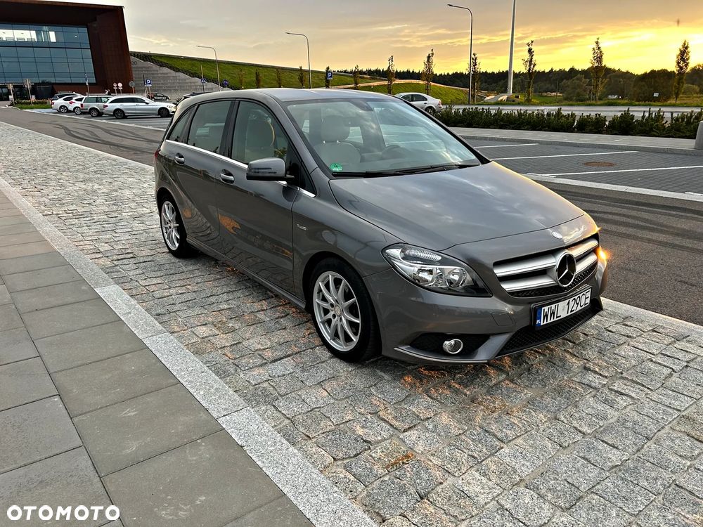 Mercedes-Benz Klasa B 180 - 8