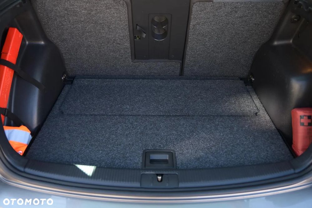 Volkswagen Golf Plus Plus1.6 TDI DPF BlueMotion Technology Style - 23