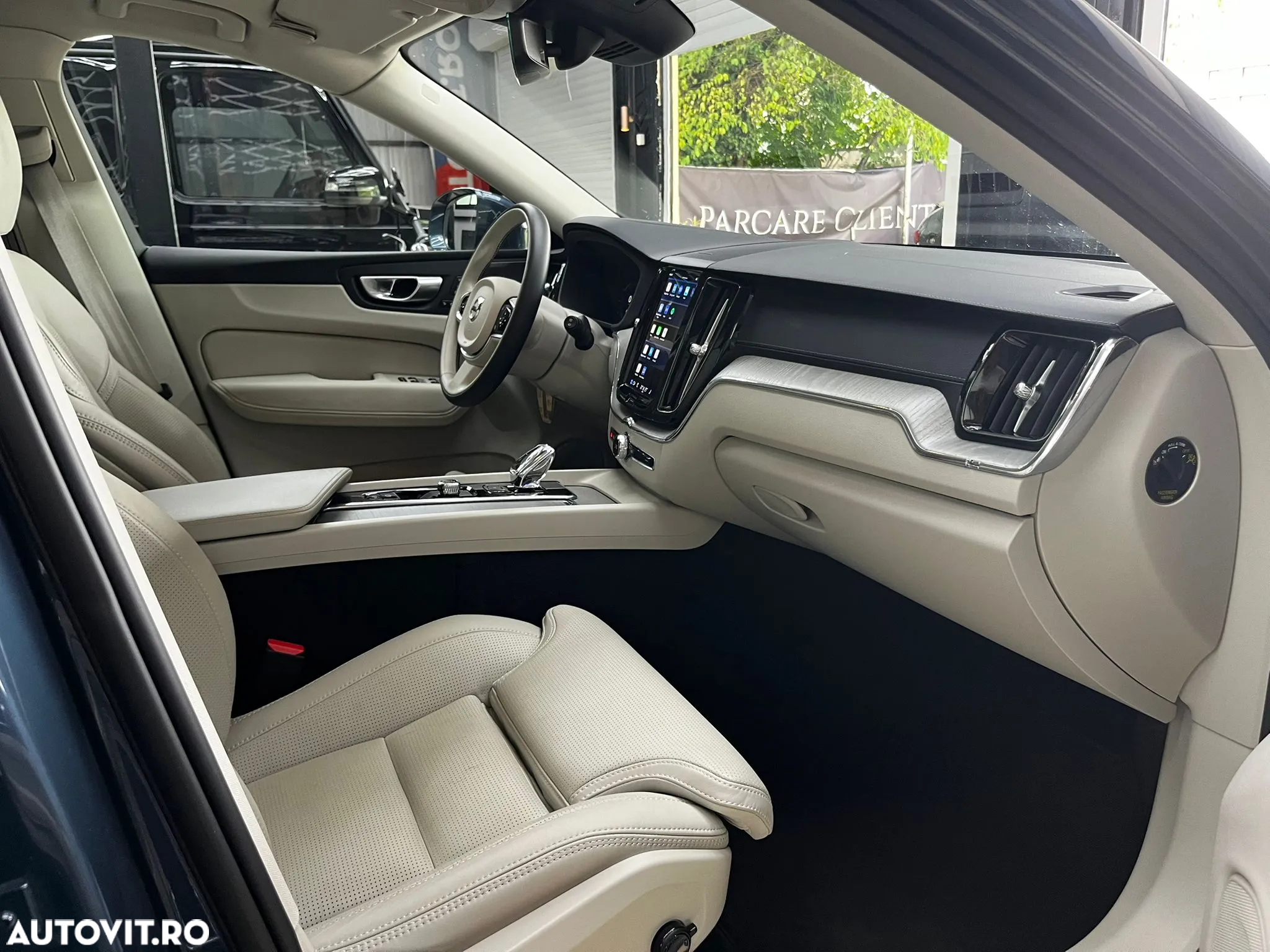 Volvo XC 60 B5 MHEV AT8 AWD Inscription - 32