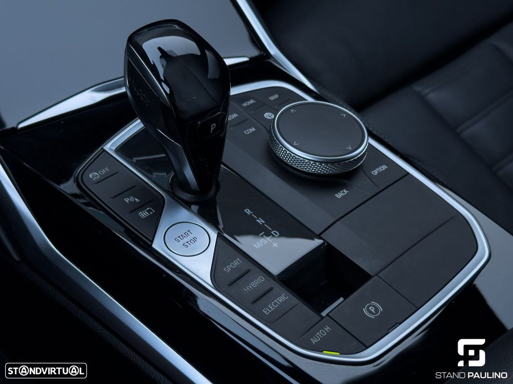 BMW 330 e Line Luxury Auto - 24