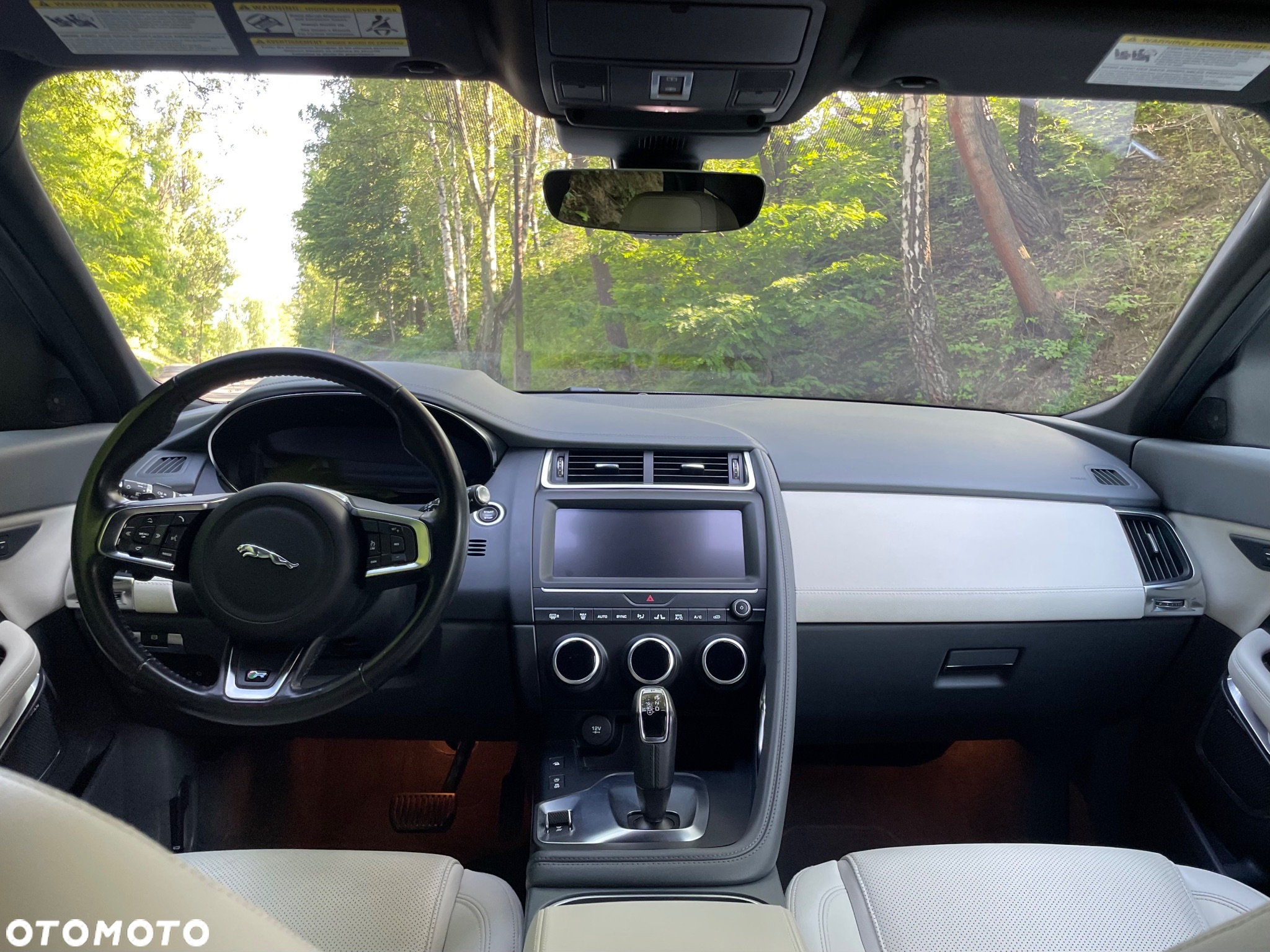 Jaguar E-Pace P250 AWD R-Dynamic SE - 7