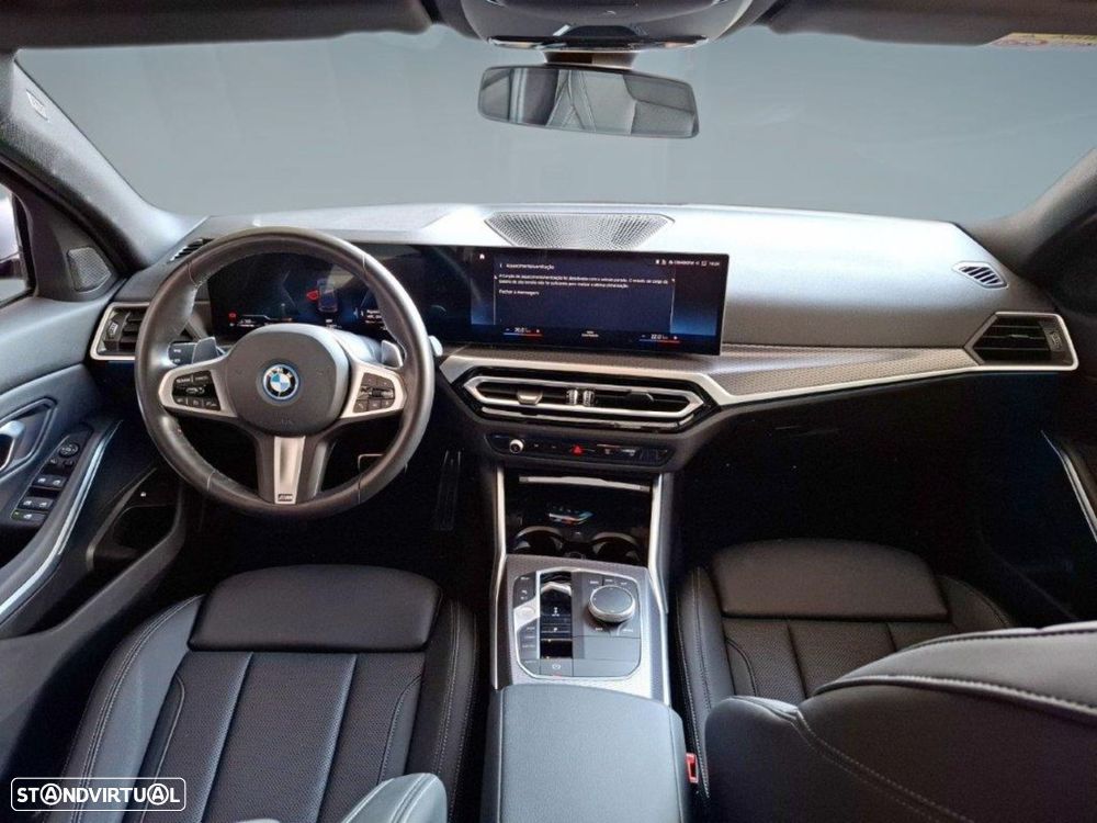 BMW 320 e Pack Desportivo M Auto - 12
