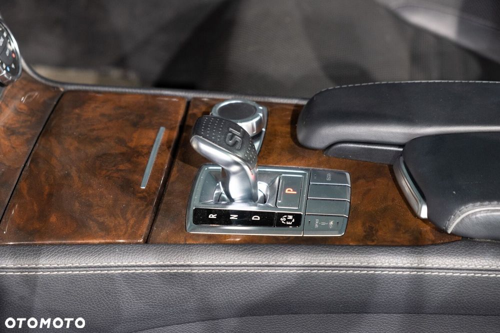 Mercedes-Benz SL - 24