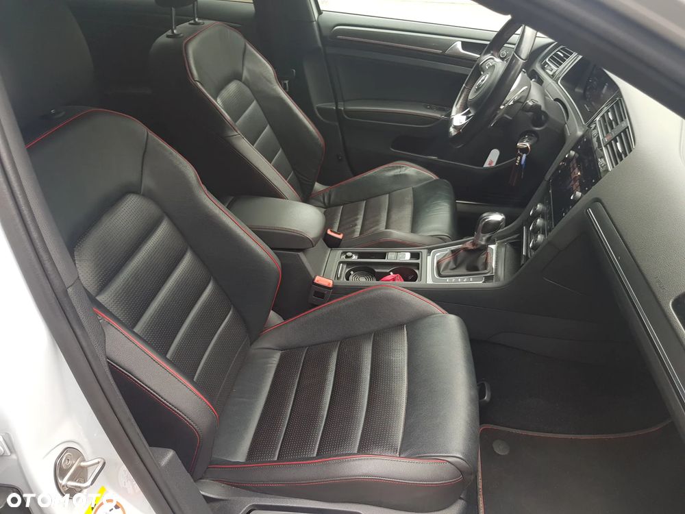 Volkswagen Golf 2.0 TSI BMT GTI Performance DSG - 23