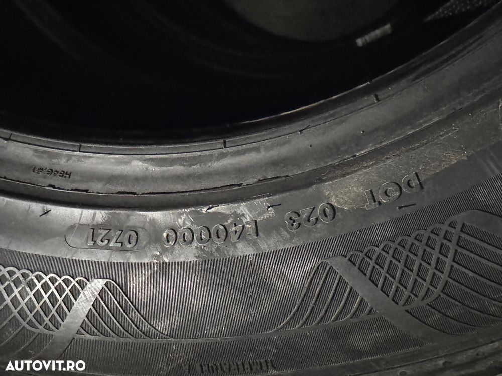 Vând 4 anvelope 225/60/18 vredestein de vară noi - 4