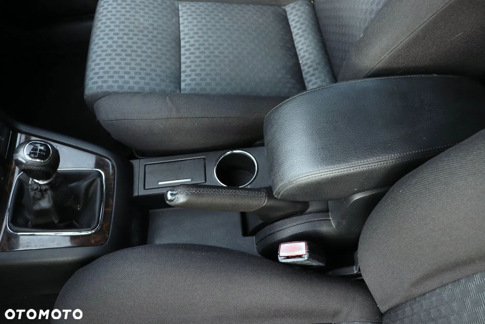 Ford Mondeo 2.0 TDCI DPF Ghia - 17