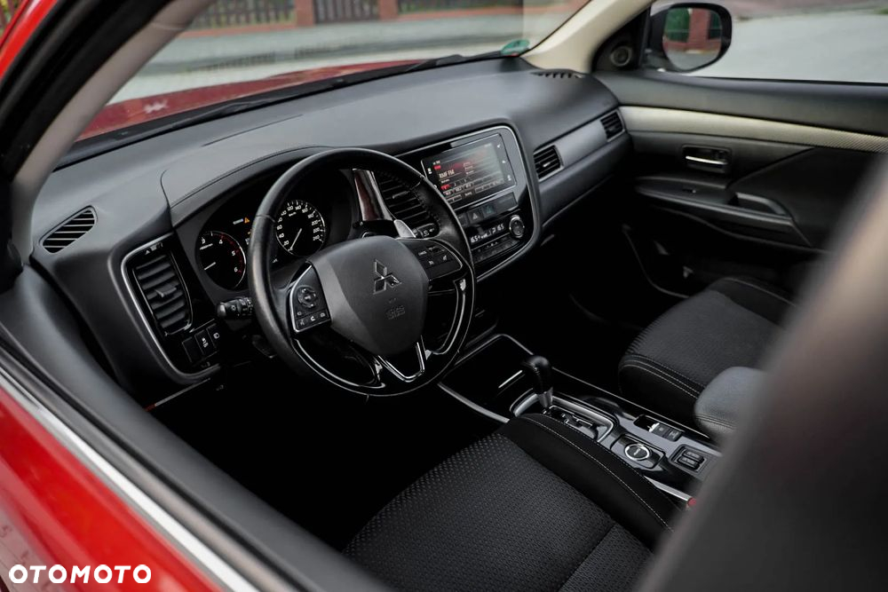 Mitsubishi Outlander 2.2 DI-D Intense + SDA 4WD - 30