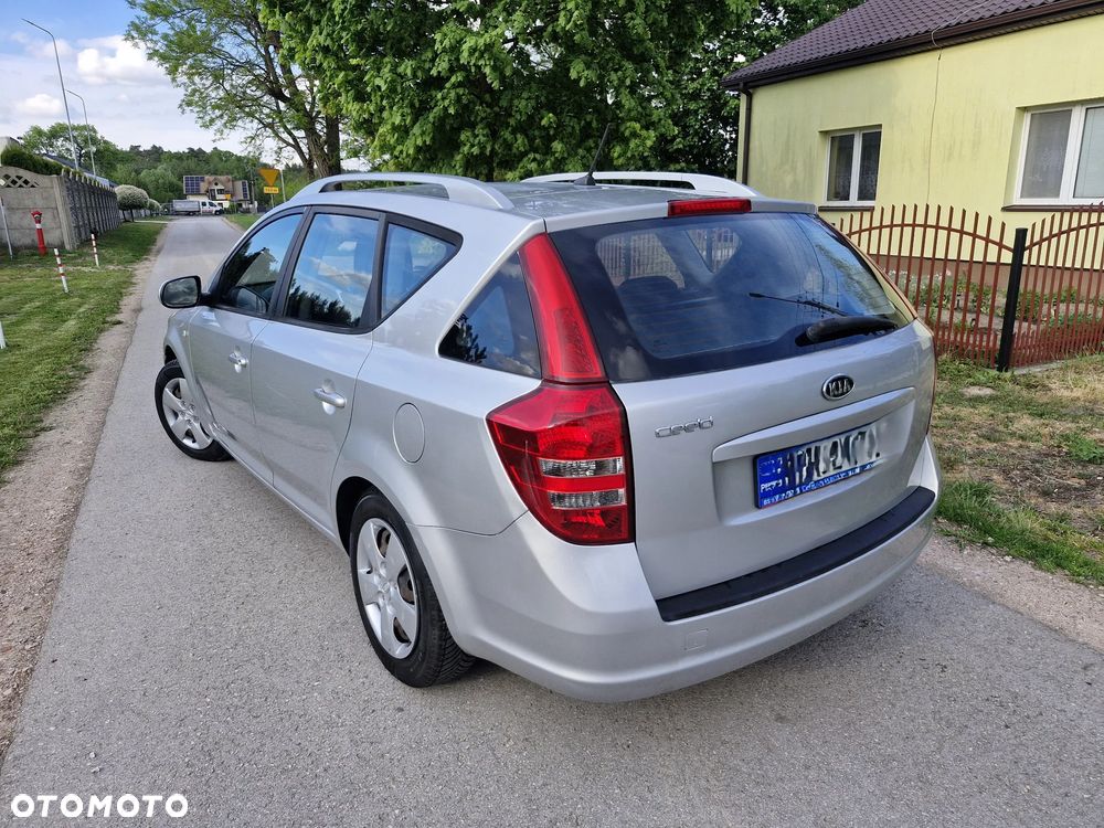 Kia Ceed 1.4 CVVT Attract - 3