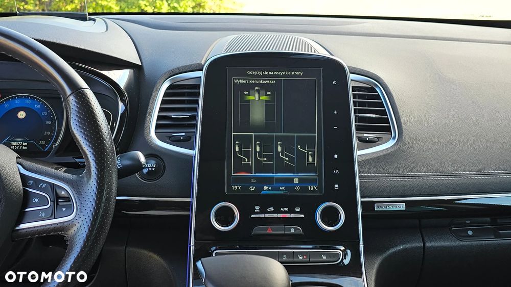 Renault Espace 1.6 dCi Energy Initiale Paris EDC - 28